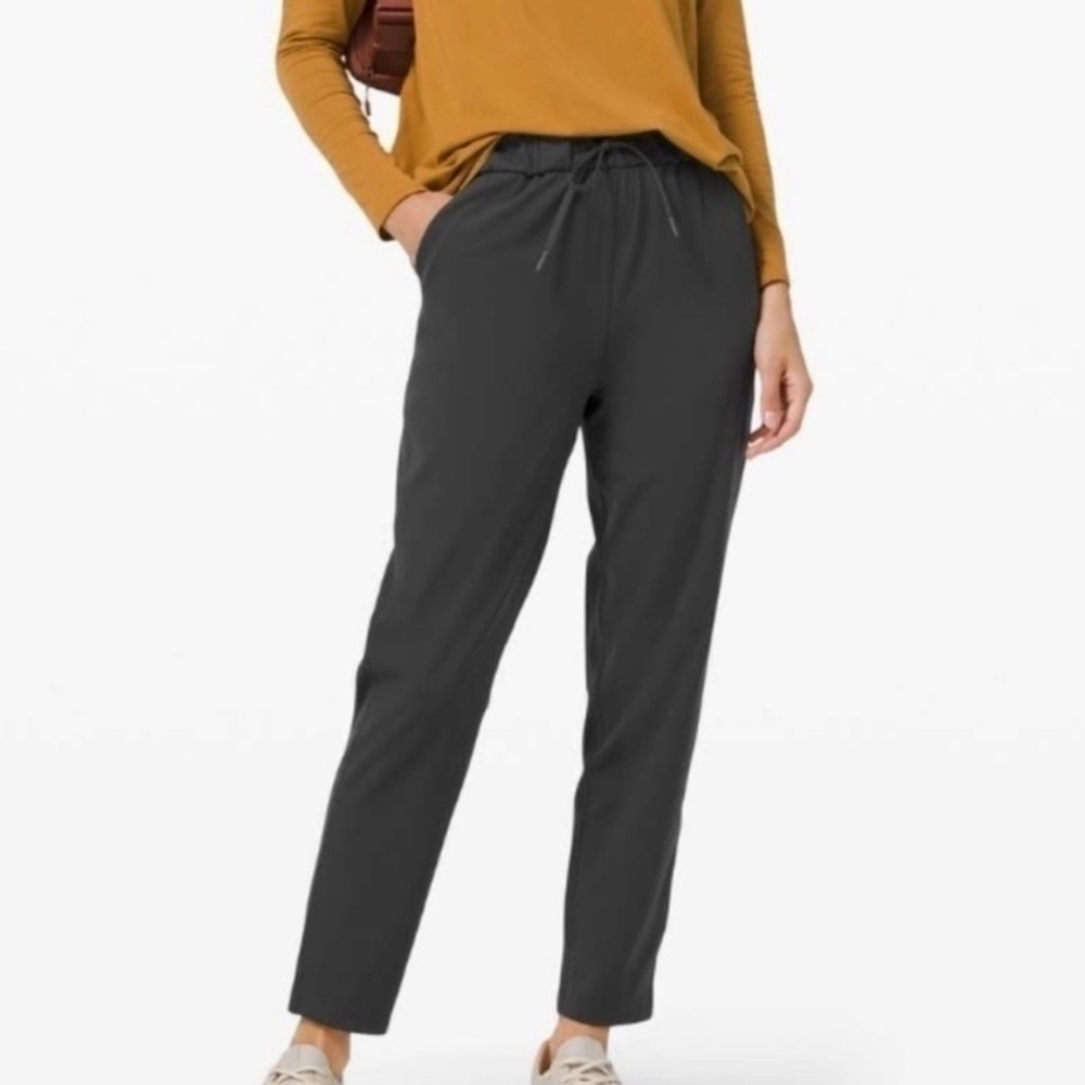 Lululemon size 2 7/8 pants